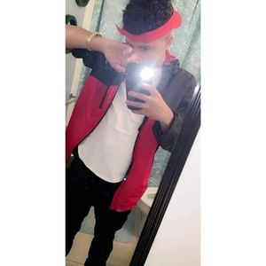 Meet your Posher, Javier